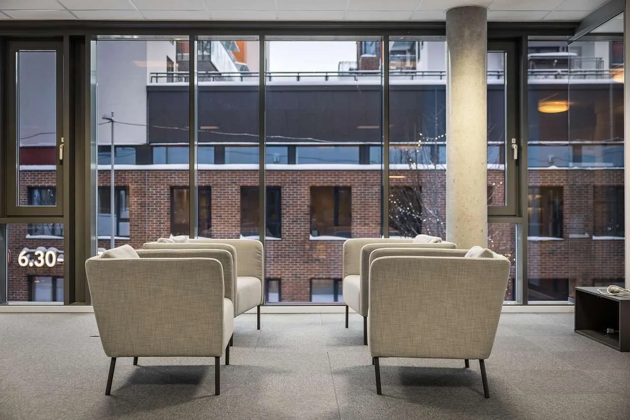 Home Window Repair: Expert Tips & Guide